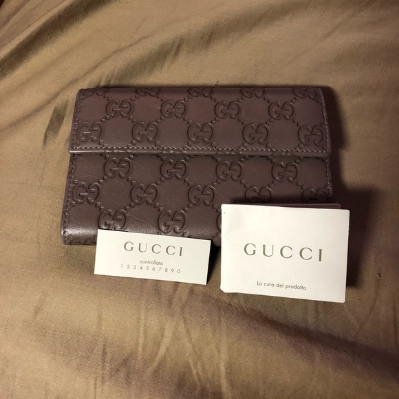 gucci medium wallet